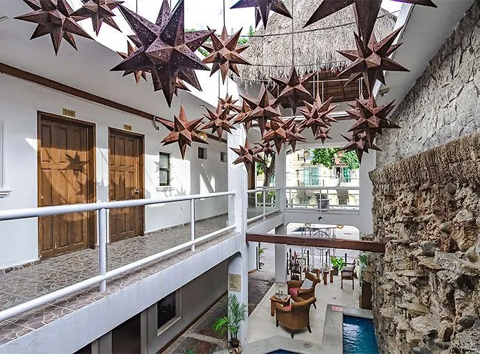 Ahava Hotel Playa del Carmen 3*,