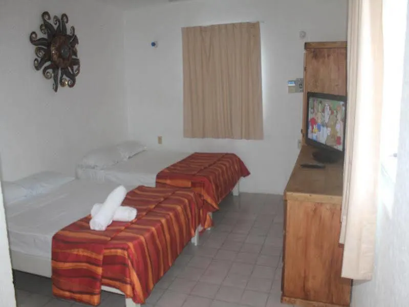 Ahava Hotel Playa del Carmen 3*,  México